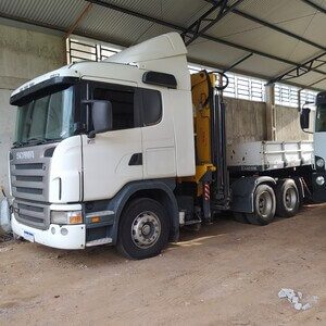 Temos este caminhão disponível para cargas maiores e sempre melhor atender o cliente.