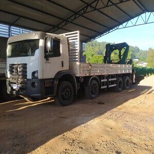 com o auxilio do munck conseguimos realizar transporte e movimentação de cargas pesadas